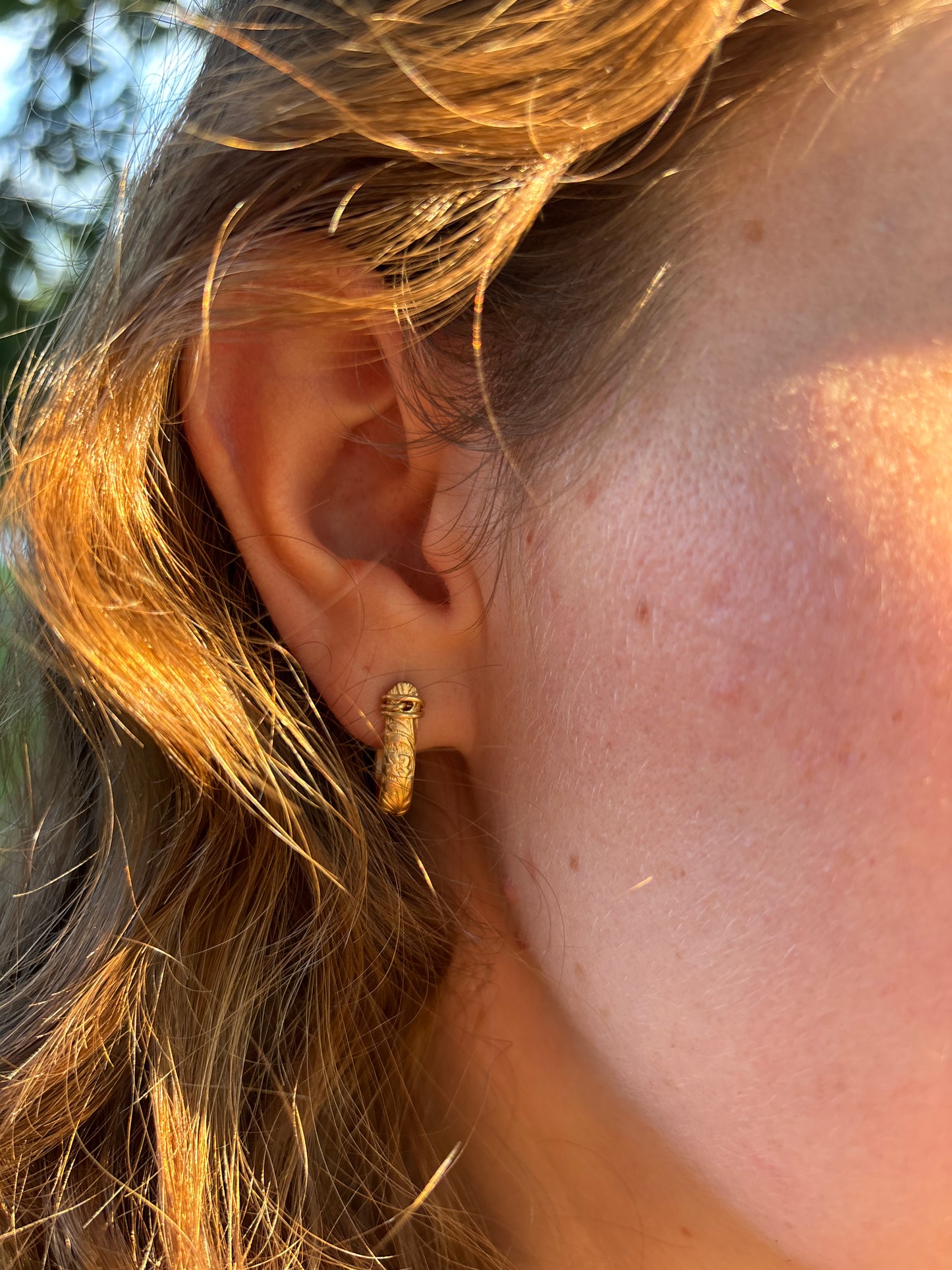 Makau floral earrings