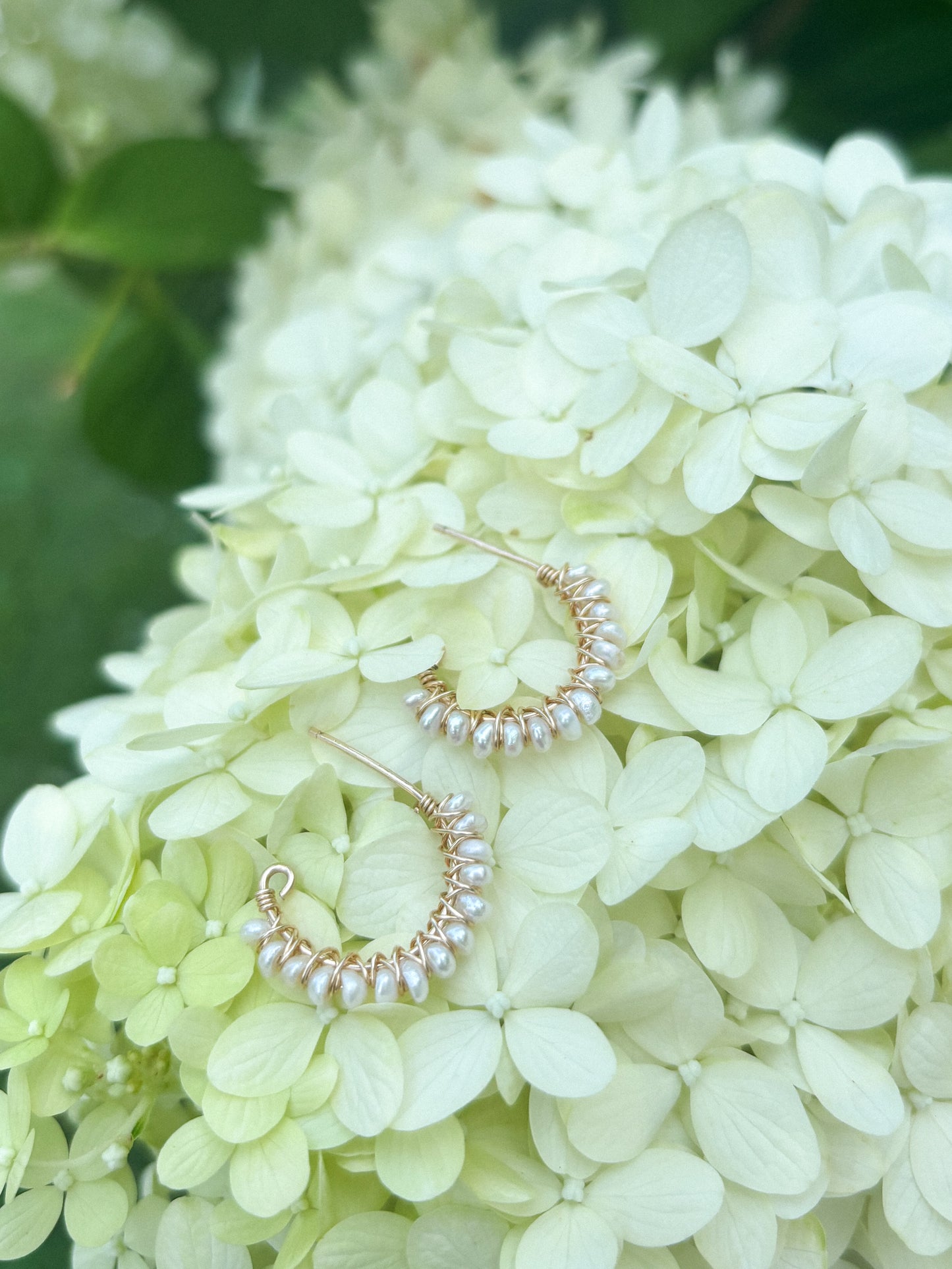Stella Hoops - pearl