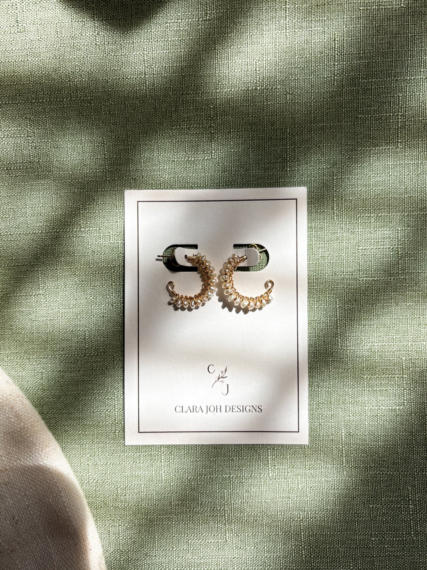 Stella Hoops - pearl